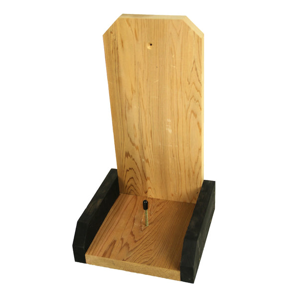 Gamekeeper Cedar Corn Cob Squirrel Feeder